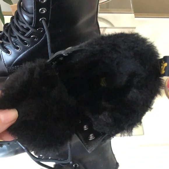 Dr. Marten 1460 WOMEN'S Black EYE FAUX FUR LINED BOOTS - Picture 4 of 10